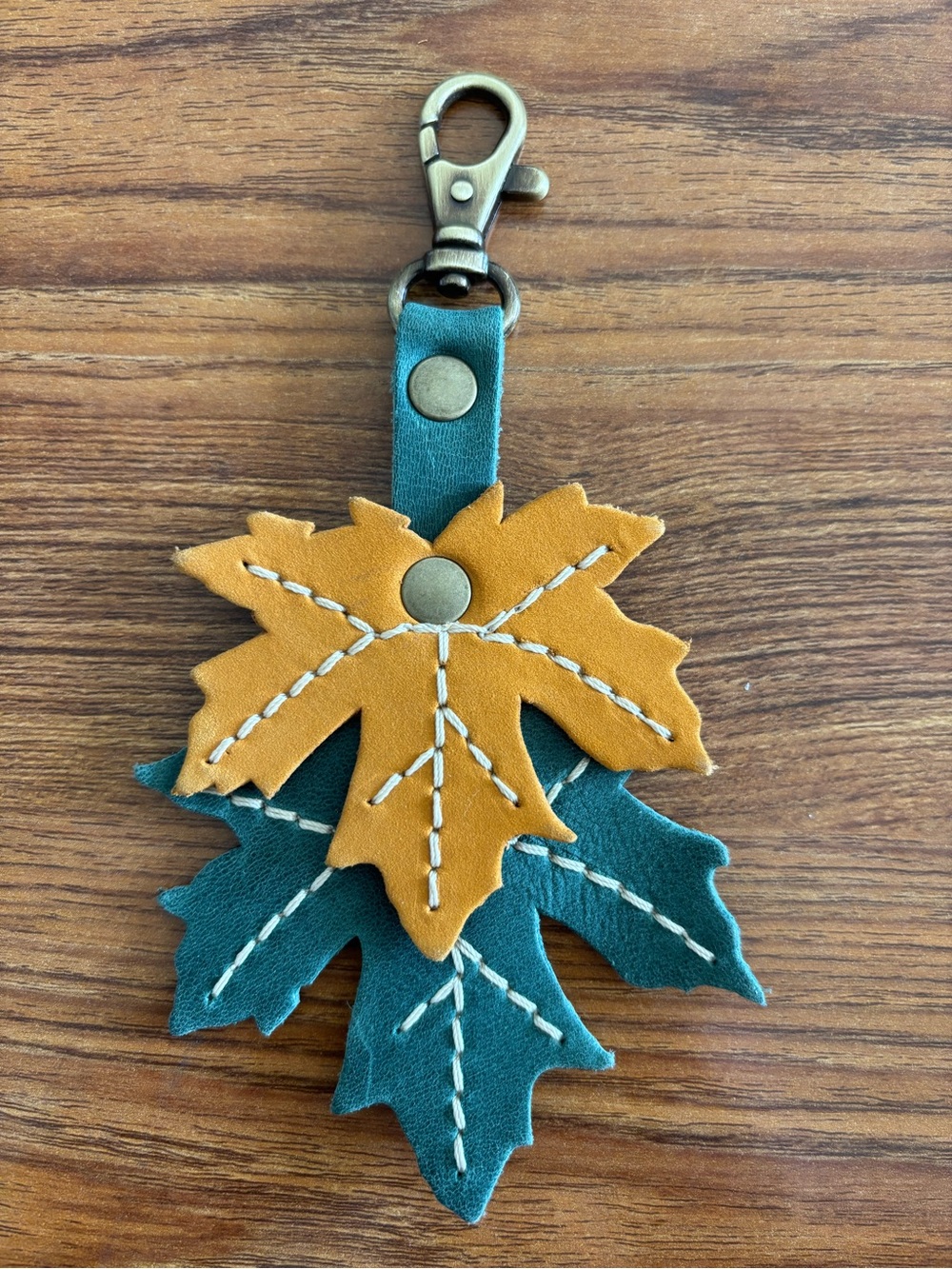 Portland leather double leaf key chain